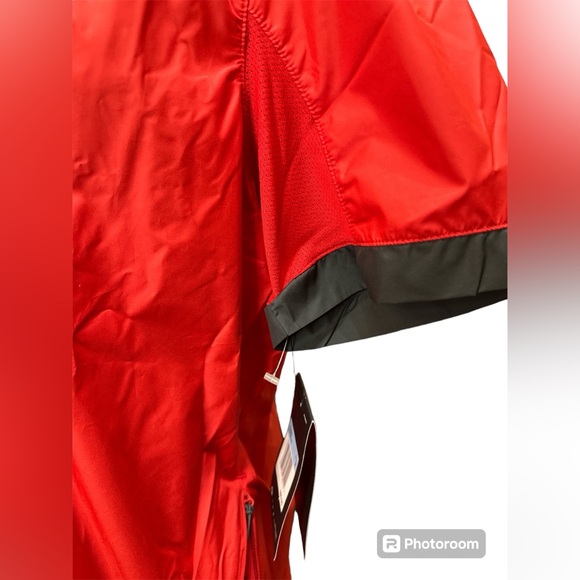 Nike Women’s Short Sleeve Softball WindShirt Scarlett Red - Picture 4 of 7